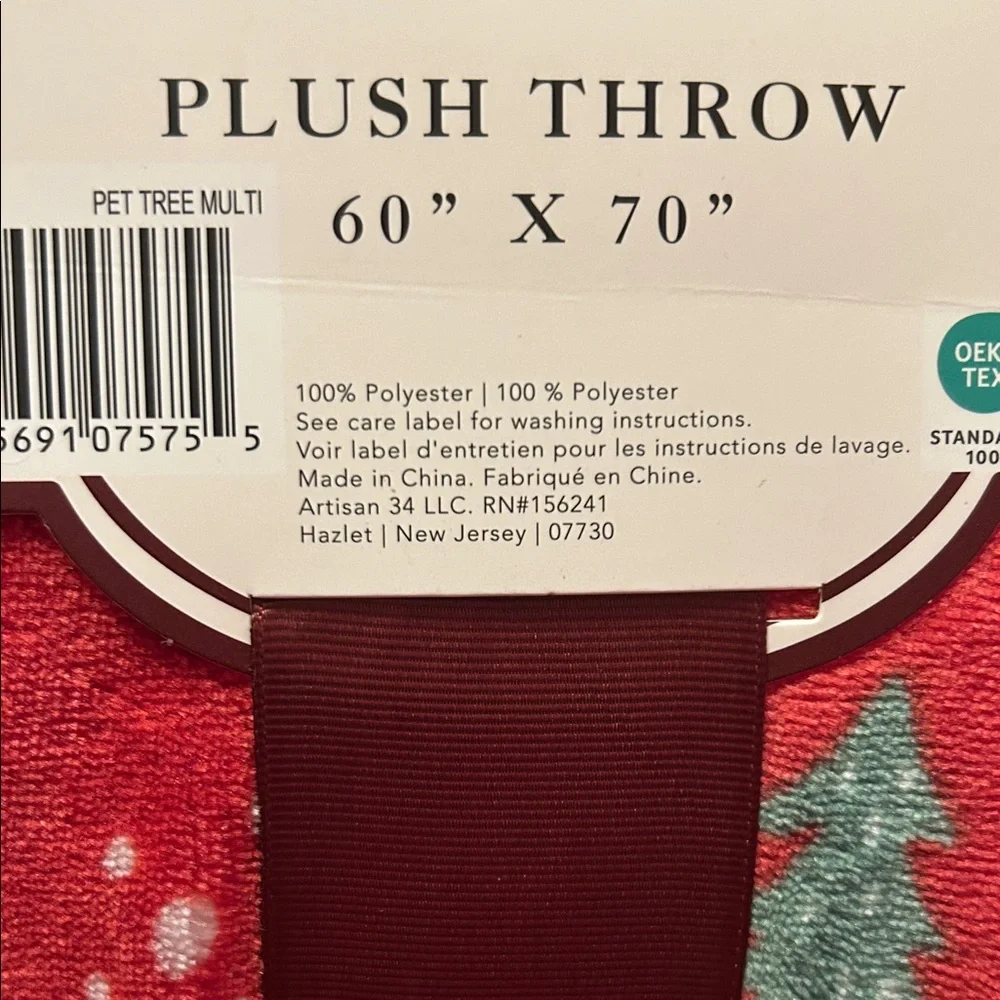 Holiday plush throw blanket